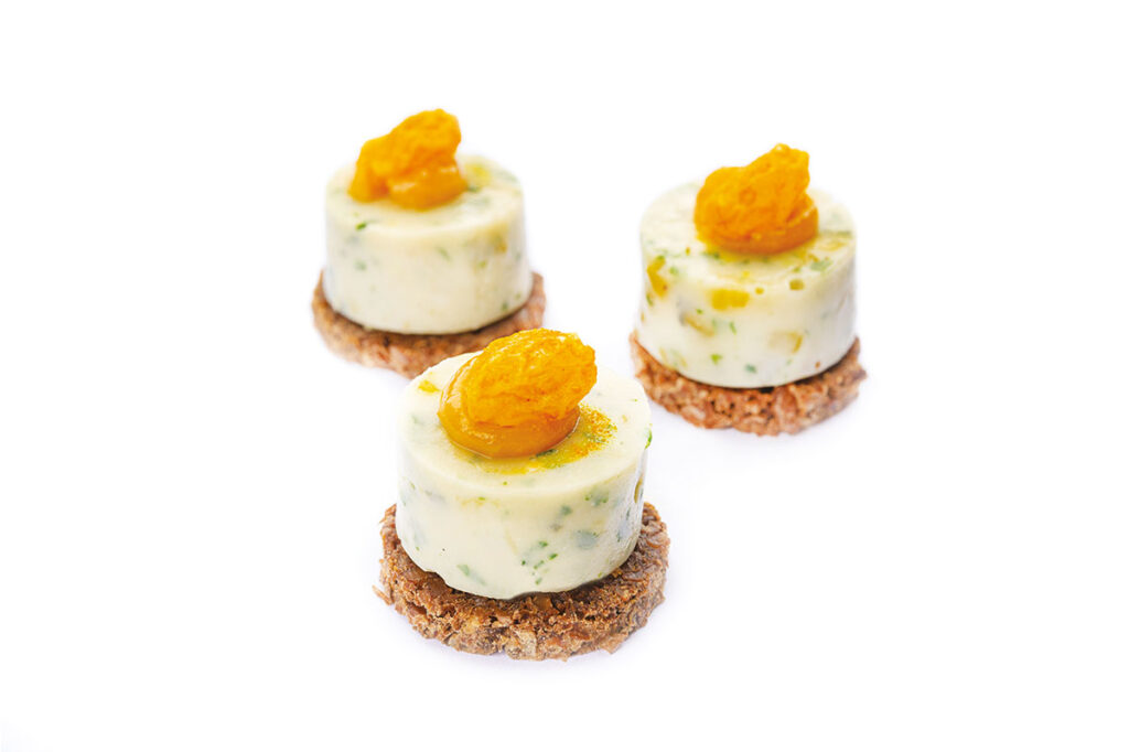 Bouchon-de-Roquefort,-Pistache-&-Raisin