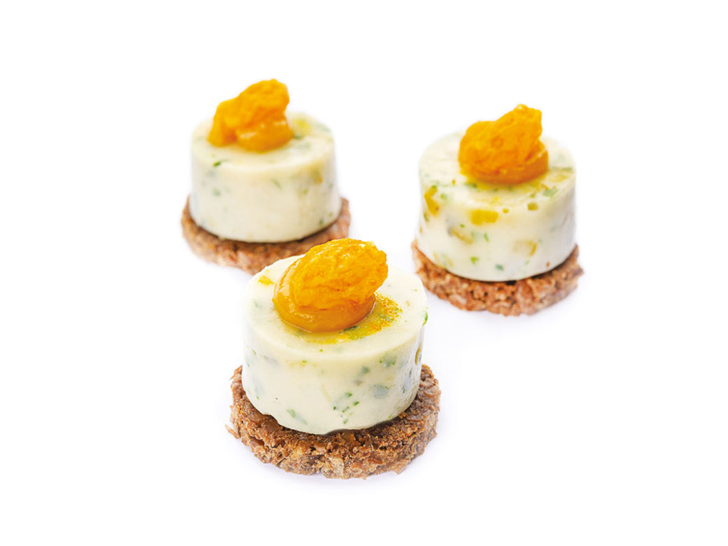 Bouchon-de-Roquefort,-Pistache-&-Raisin