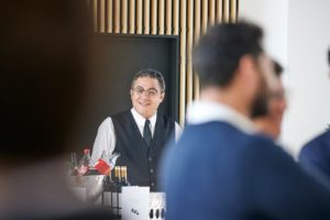 Traiteur cocktail entreprise Paris – Le Traiteur Parisien lors d’un événement networking
