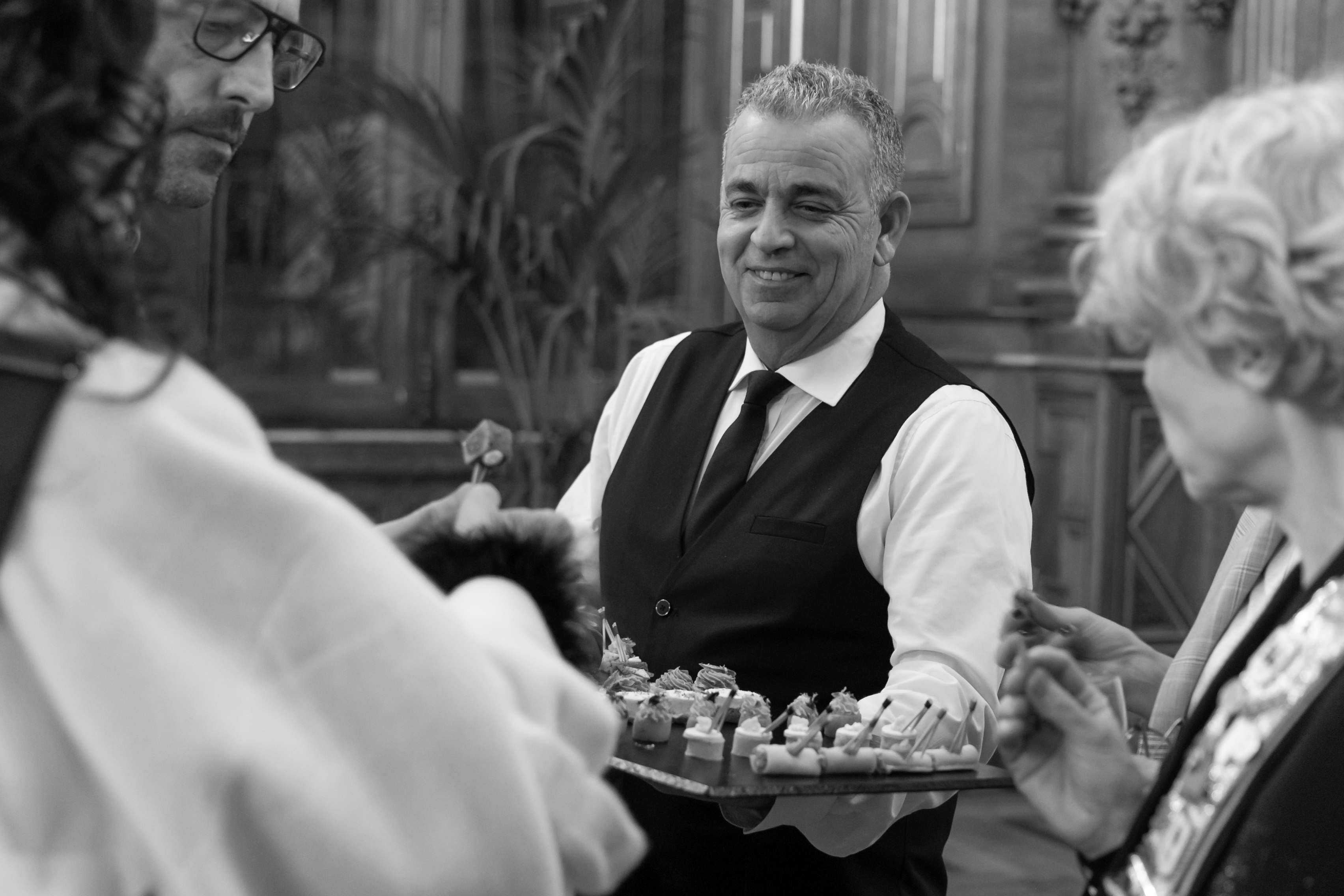 Traiteur cocktail professionnel rooftop Paris avec vue sur les toits