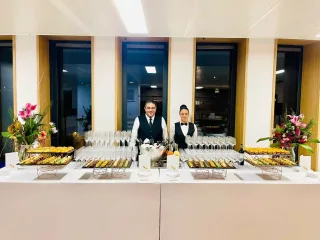 Traiteur cocktail entreprise Paris – Le Traiteur Parisien lors d’un événement networking