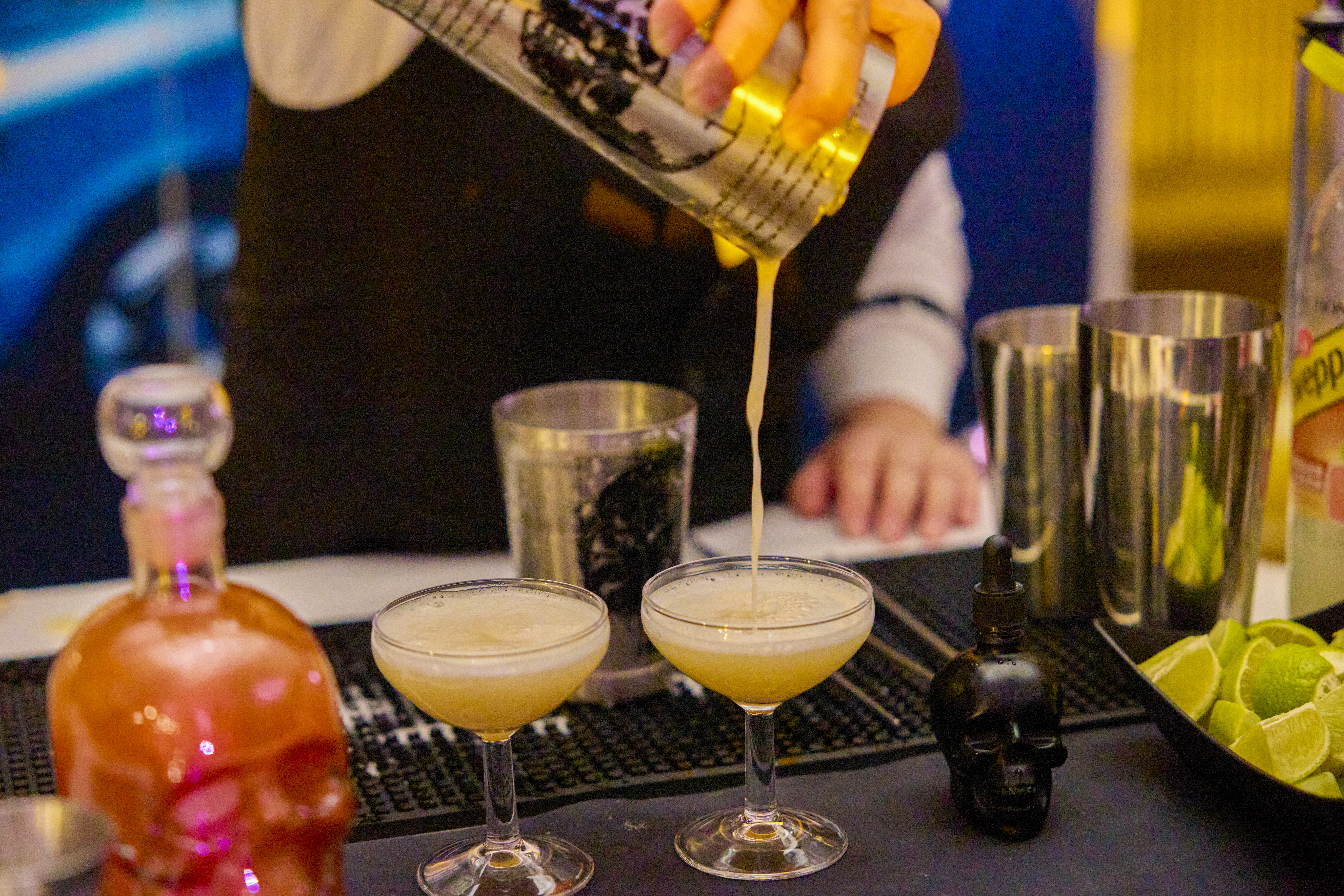 Plateaux healthy de crudités et fruits coupés pour un cocktail par Le Traiteur Parisien