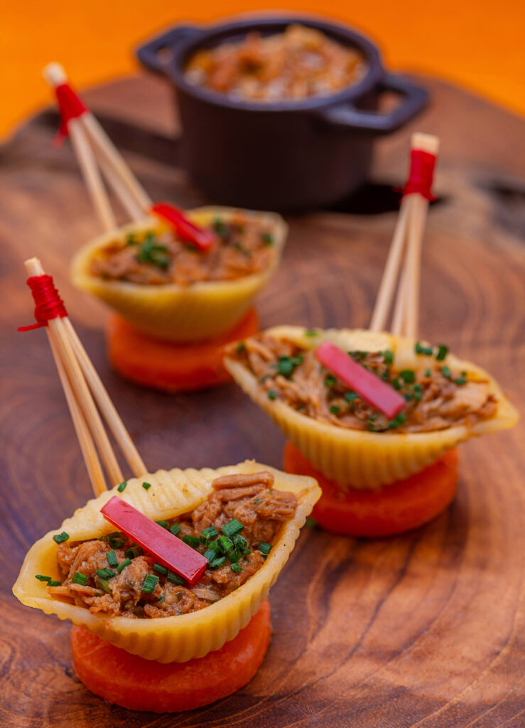 OSSO BUCCO Service traiteur professionnel lors d'un cocktail corporate